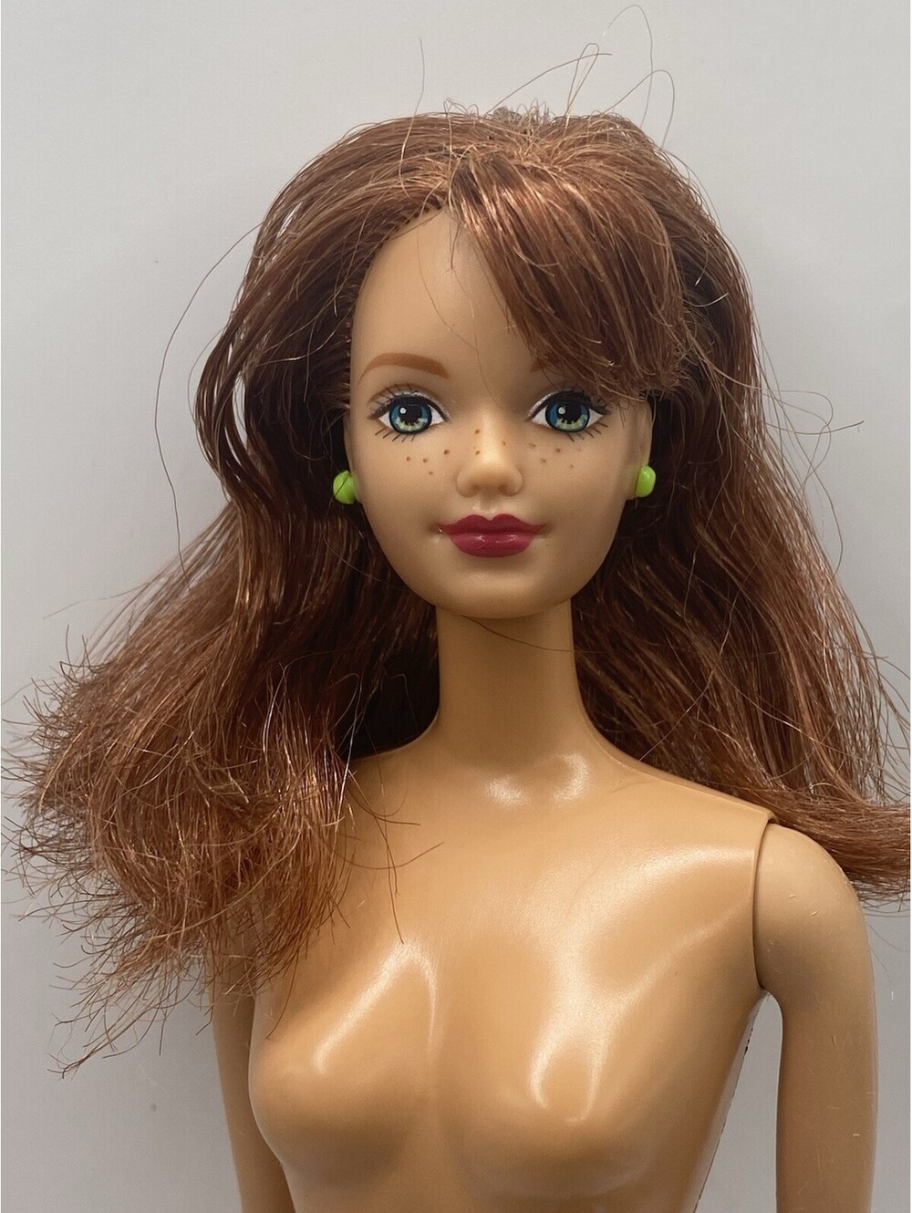 Nude Hawaii Midge Doll 1999 #24617 Red Hair Bangs Freckles Green Earrings B15
